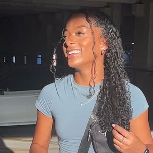 Meet your Posher, Olivia